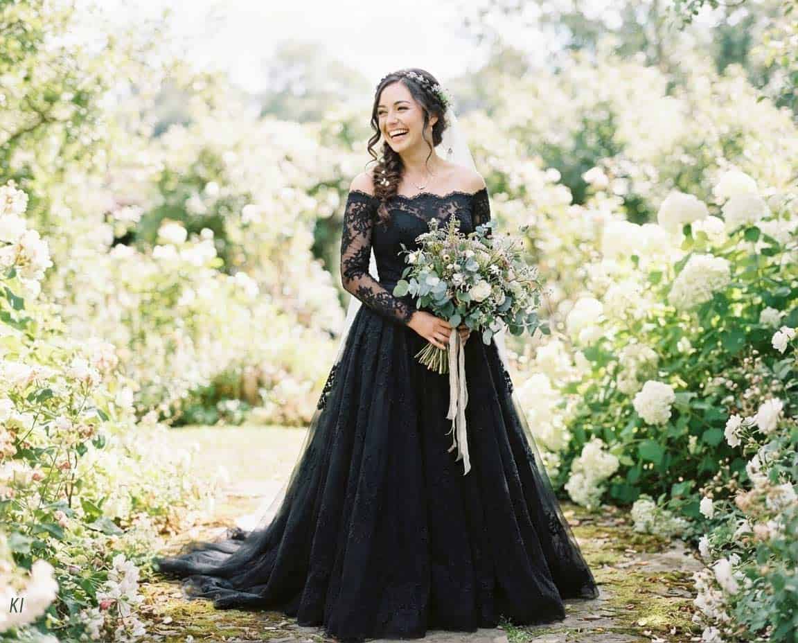 Braut mit schwarzem Brautkleid Braut mit schwarzem Brautkleid